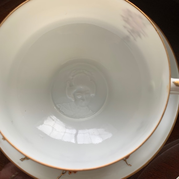 IMMACULATE Service for 18 PLUS Serving Pieces - Picture 4 of 11